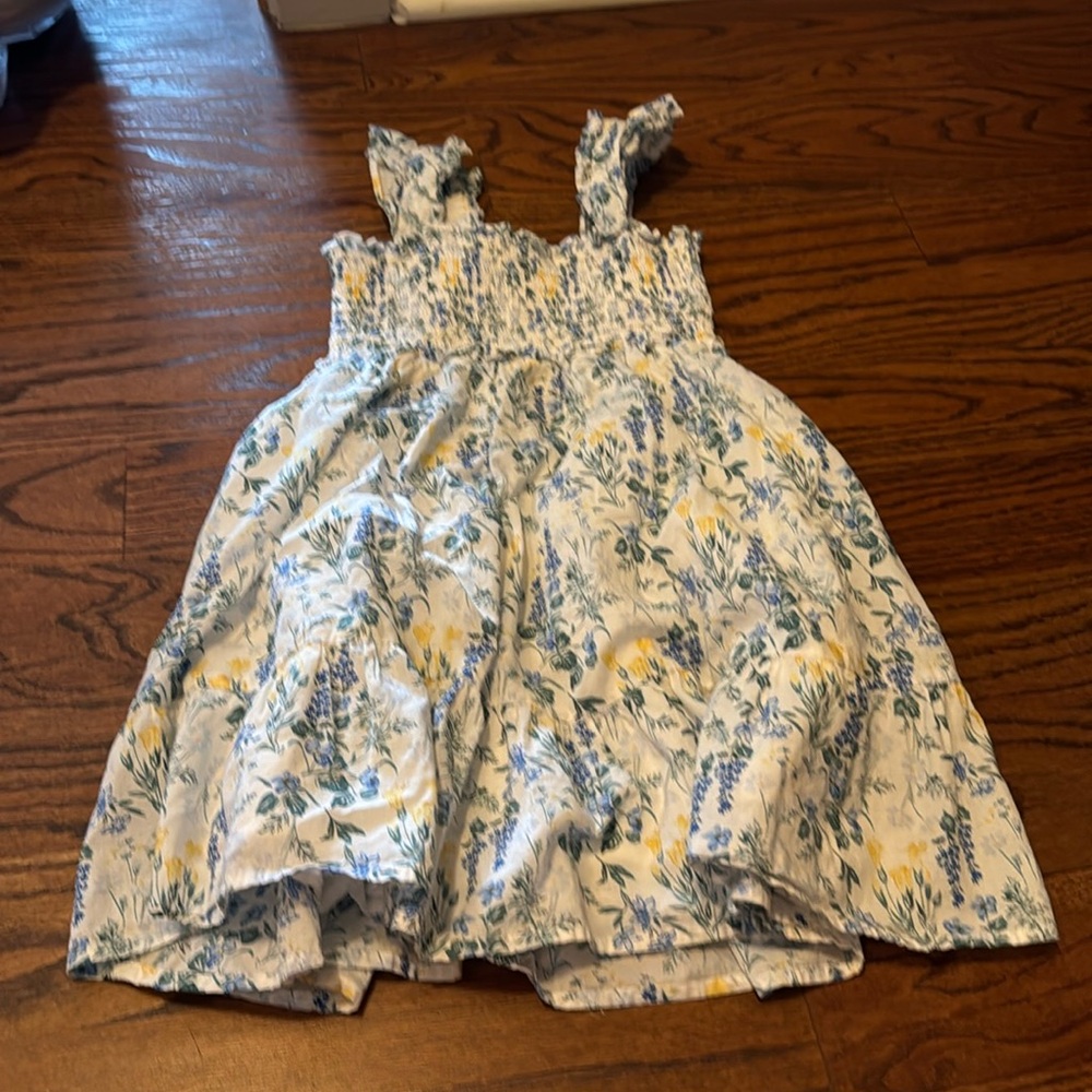 Janie and Jack girl size 6 smocked sundress.